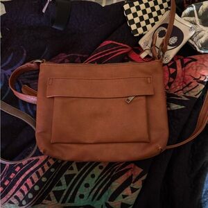 Universal Thread Tan Crossbody Bag